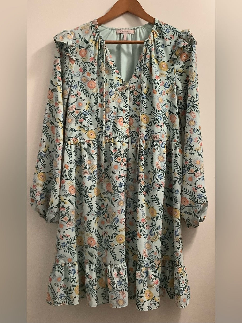 BCBGeneration Light Mint Green Floral Long Sleeve Ruffle Dress